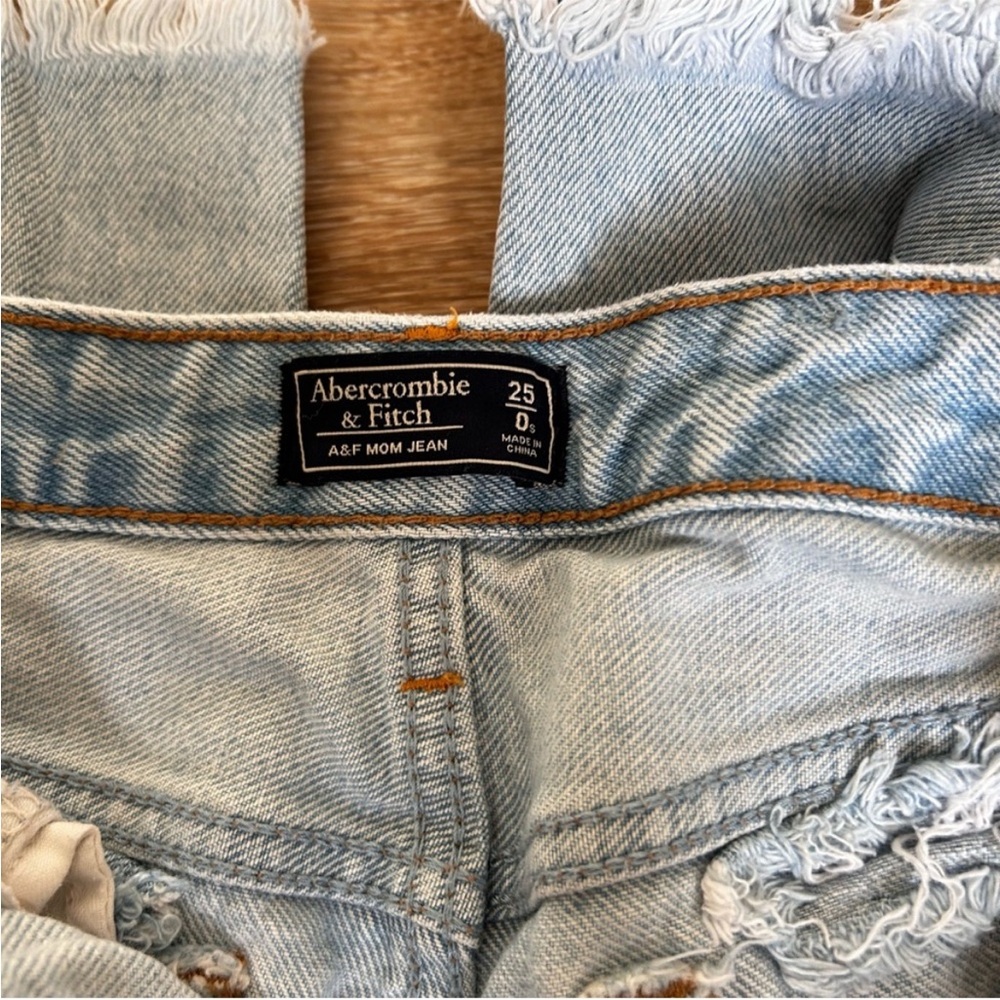 Abercrombie & Fitch Light Blue Distressed Jeans Mom Jeans - Picture 3 of 8